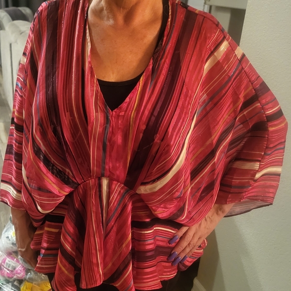 Flying Tomato Tops - NEW WITH TAGS! FLYING TOMATO BLOUSE!